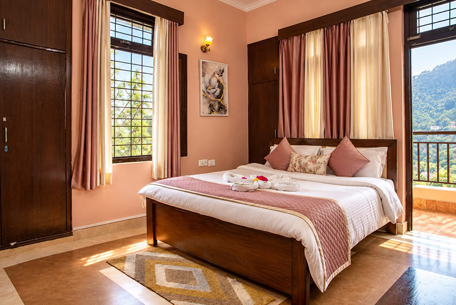 Super Deluxe room with balcony and hill view at Hill View Homes Bhimtal